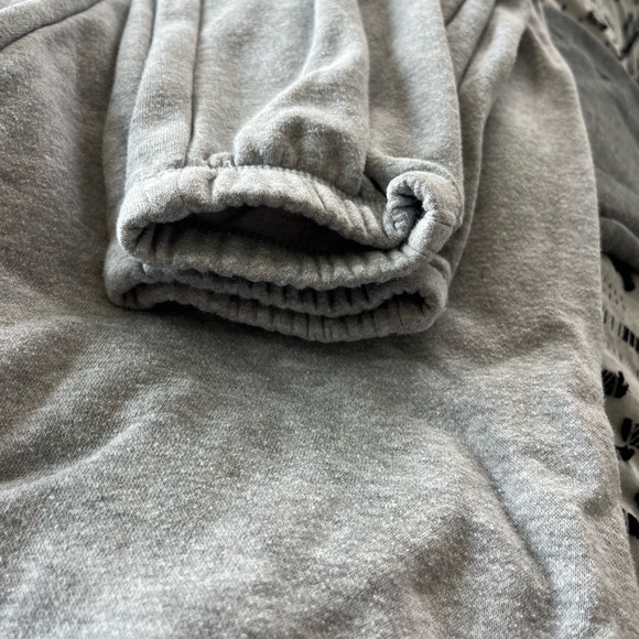 The North Face Sweatpants Joggers - Picture 2 of 5